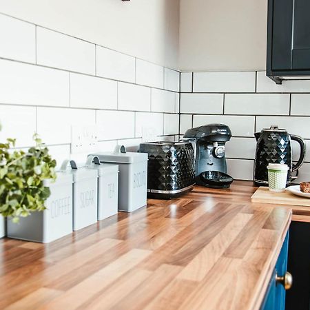 Beautiful Character 3 Bed City Centre Apartment Бат Екстериор снимка
