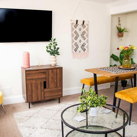 Beautiful Character 3 Bed City Centre Apartment Бат Екстериор снимка